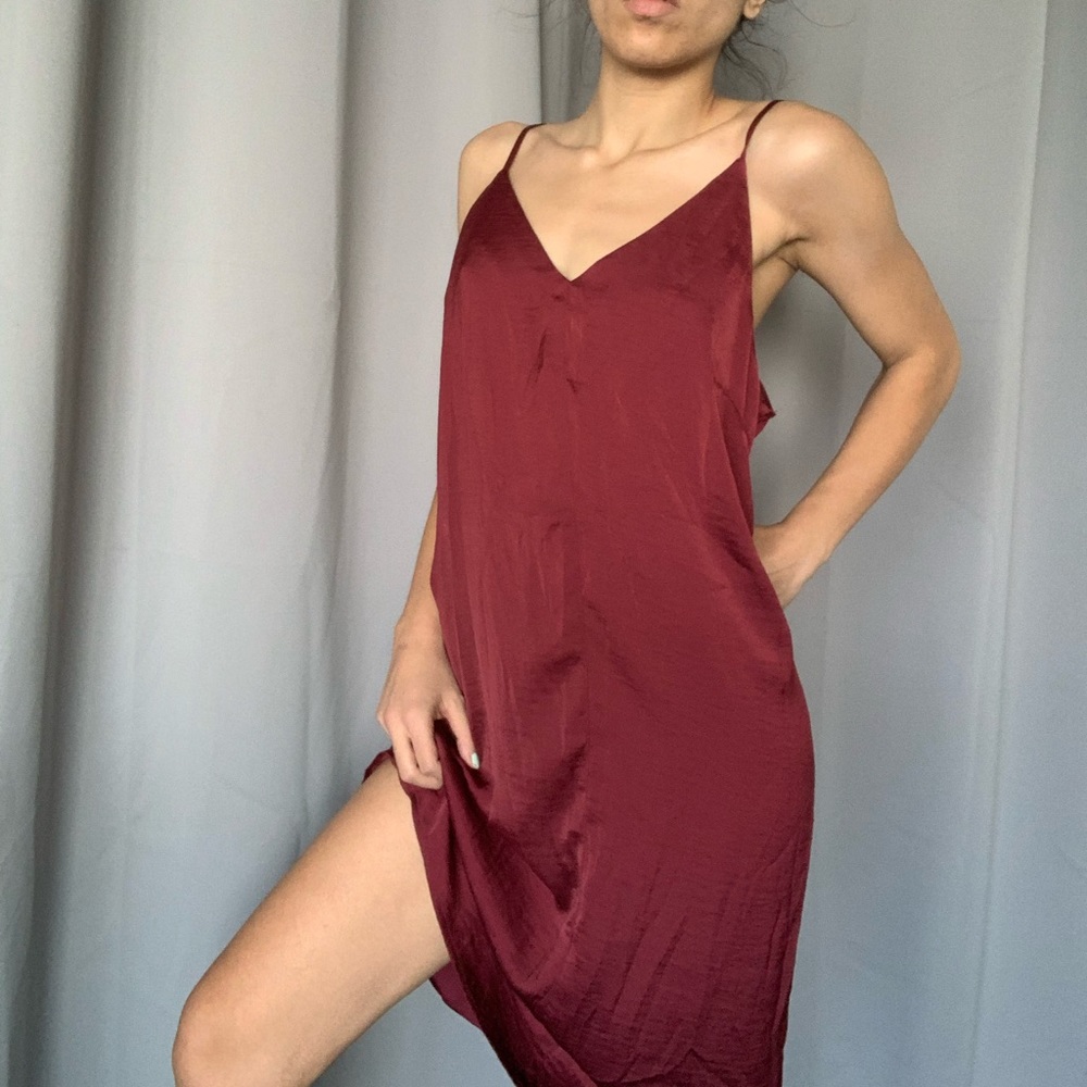 OVERSIZED LONG BURGUNDY DRESS